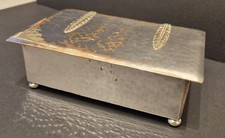 Schöne Vintage 20er/30er Jahre gehämmertes Federscharnier Silber Teller Schatulle