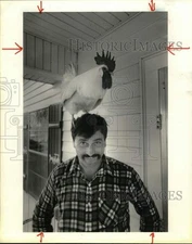 1986 Press Photo Romanian Refugee Ghiorghe Dubei With "Wild Trainer", Houston