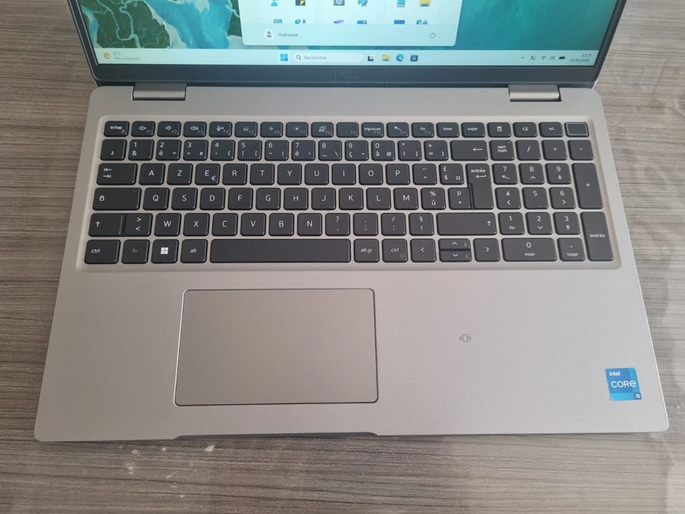 Dell Latitude 5530 · i5-1235U · 16GB · 256GB, photo 2 sur 5