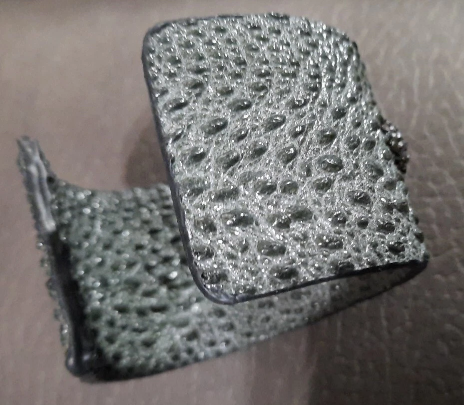 Leather Faux  Croc Skin 2" Wide Cuff  Mother Of Pearl Teardrop 7/8 BLK Crystals - Imagem 2 de 2