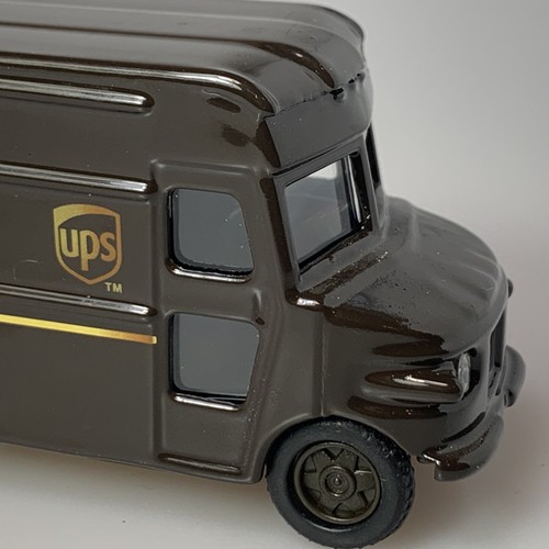 UPS United Parcel Service Delivery Van Collectible Diecast Model Mfg 2010 Boxed - Picture 2 of 9