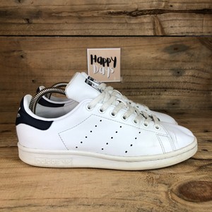 stan smith white navy blue