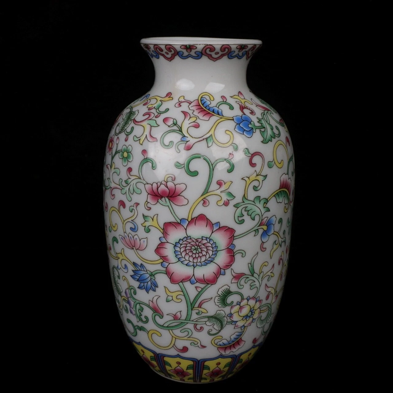 Chinese Old Porcelain enamel flower patterned vase
Opens in a new window or tab