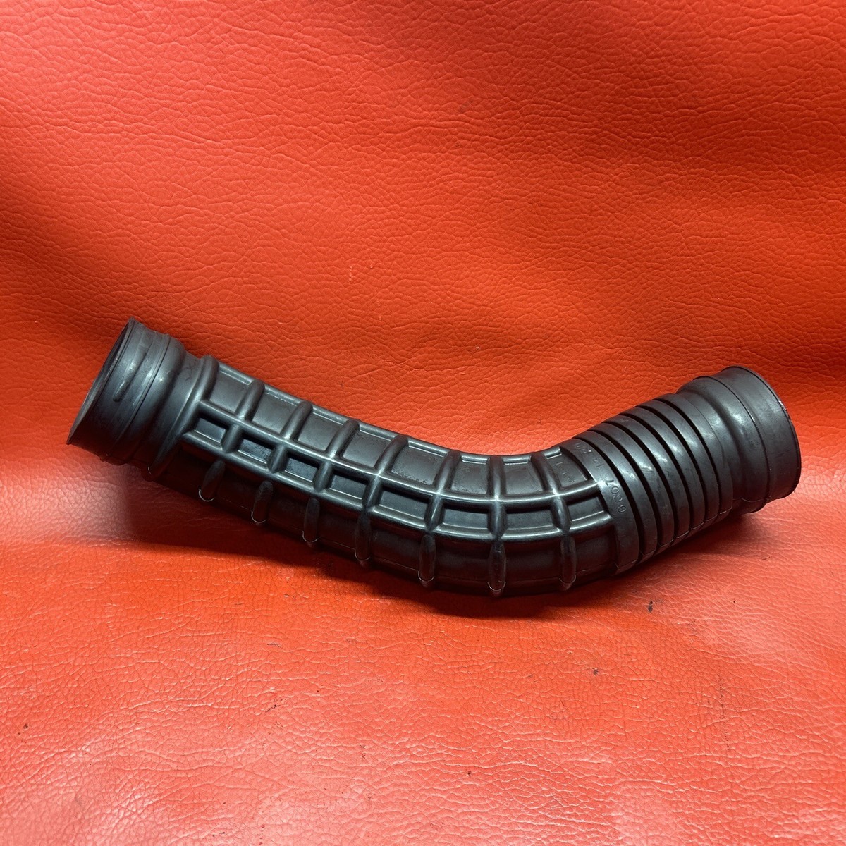 Mazda B2200 & B2600 Factory EFI AFM To Pipe Intake Hose 1988 To