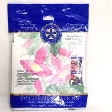 Vintage Plaid Decorator Blocks Trumpet Flowers Walls Fabrics Furniture Sealed