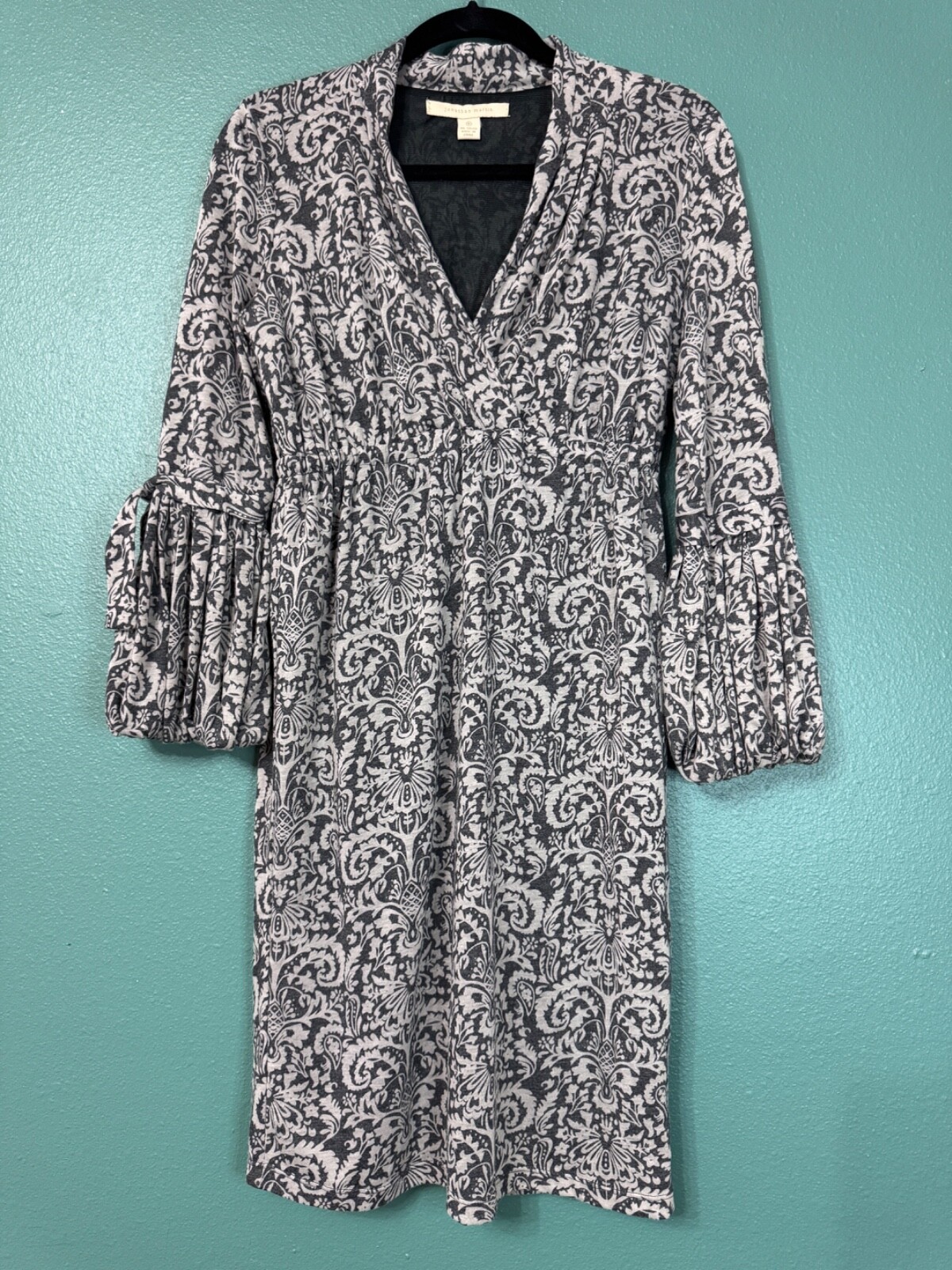 Jonathan Martin Grey V-Neck Empire Waist Bell Sleeve Midi Sheath Dress Size 6