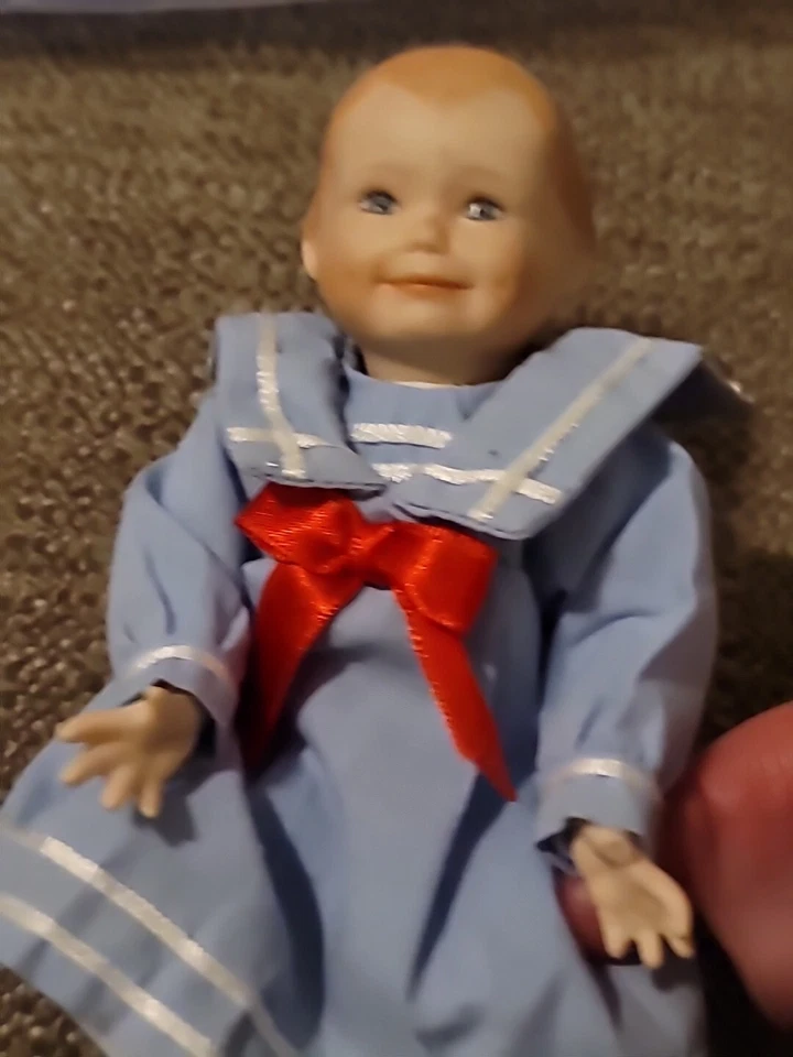 Muñeca Coleccionistas Yolanda's Picture Perfect Babies, Ashton Drake Amanda Sailor Foto 4 de 4