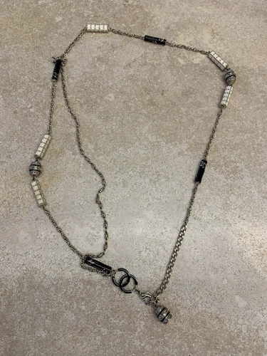 Collana o cintura Chanel G Metal Paris Shangai CC Cylinders