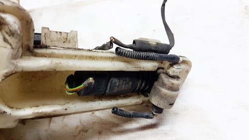 1K6955651 Waschwasserpumpe, Scheibenreinigung  Volkswagen Passat DE931603-13