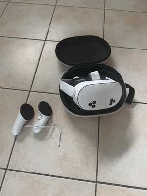 Meta Quest 3S 128GB VR-Headset - Weiß + Tasche