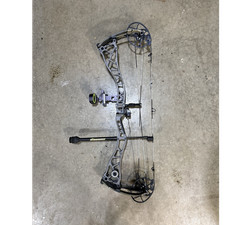 Bowtech SS34 Compound Bow 70lb Right Hand Gray w/ Black Gold Sight & Accessories