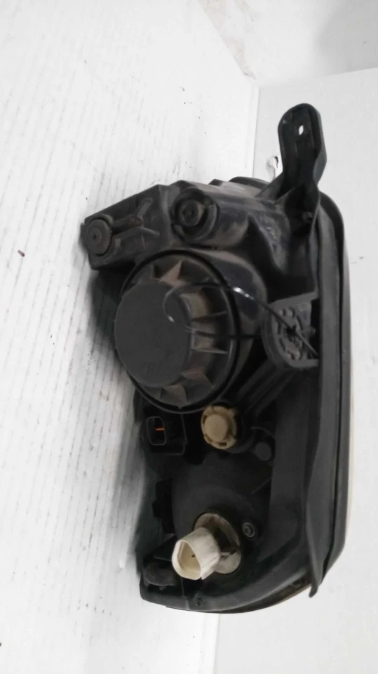 Conjunto de faros derechos usados se adapta a: Kia Rio 2003 grado derecho A Foto 2 de 4