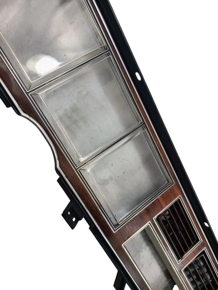 Bisel de tablero Mark VI 1981 627641 Foto 4 de 4