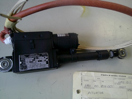 Airborne Mfr linear trim actuator LA12-13-1 as removed