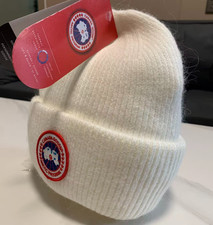 2026 CANADA GOOSE Couple's Knitted Hat for Winter Warmth and Versatile Matching