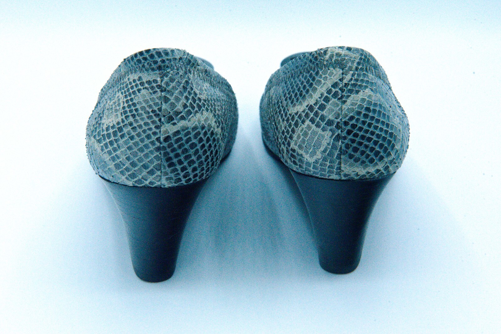 Tory Burch Python Snakeskin Wedges pump heel Size… - image 3