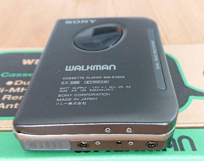 SONY cassette walkman WM-EX909 color black vintage collection Used