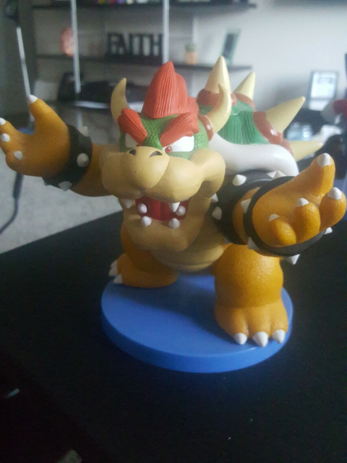 Picture 1 of 5
