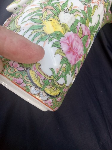 10" Chinese Porcelain Rose Medallion Chocolate Pot Tea Famille Rose Antique - Picture 12 of 15