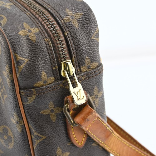 AUTH LOUIS VUITTON Monogram Trocadero 30 Shoulder Bag M51272 LV P2424AC703 - Picture 15 of 24