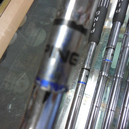 PING EYE 2 BLACK DOT 3-9 IRONS --MISSING 8 IRON -NICE CLUBS -GOOD GRIPS R-SHAFTS - Picture 6 of 9