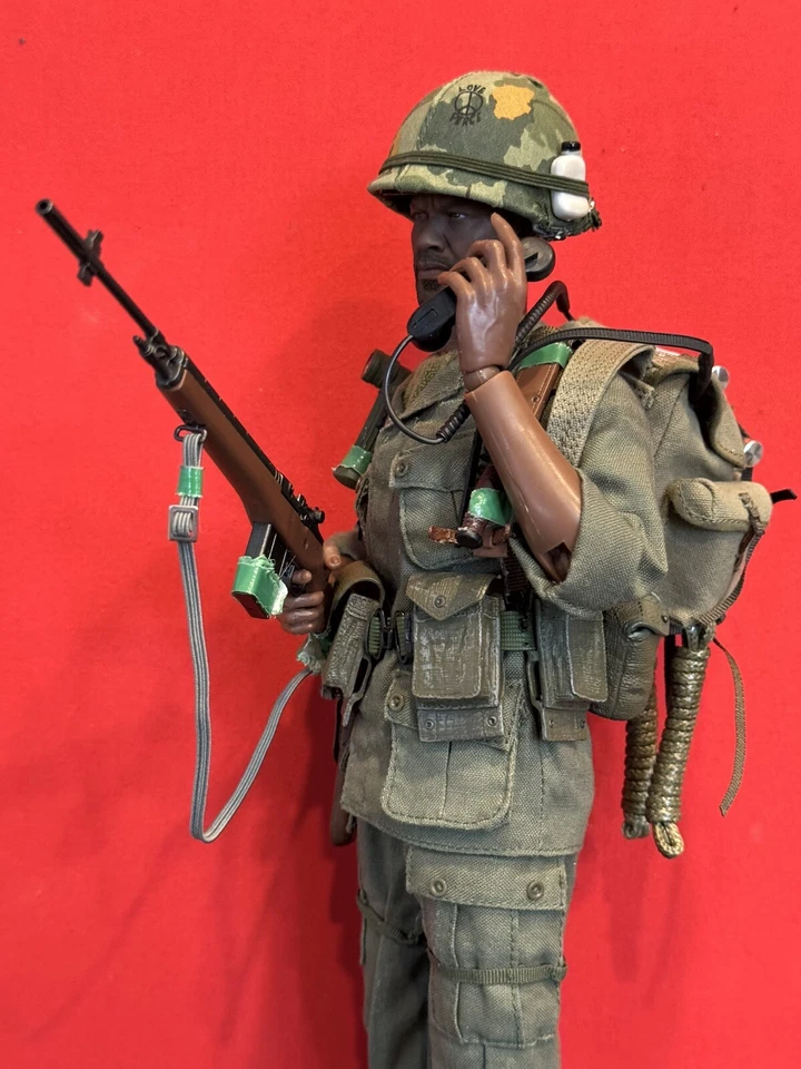 1/6 US ARMY INFANTRY RTO VIETNAM WAR ON PATROL BANDIT JOES CUSTOM. - Image 3 of 4