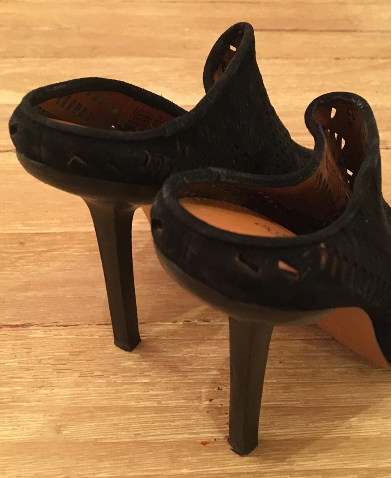 Elizabeth and James E Sophi Gamuza Corte Láser Tacones 7B Negro Punta abierta Sin cordones Foto 3 de 4