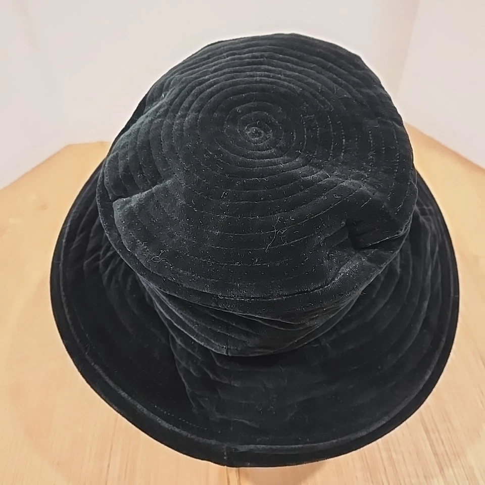 Sombrero para mujer Eric Javits de terciopelo negro ala de 4" Foto 4 de 4