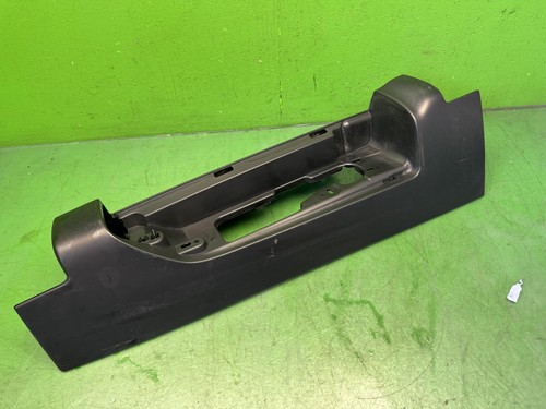 VAUXHALL VIVARO B Mk2 X82 Left Rear Lamp surround moulding 93867916 14-19