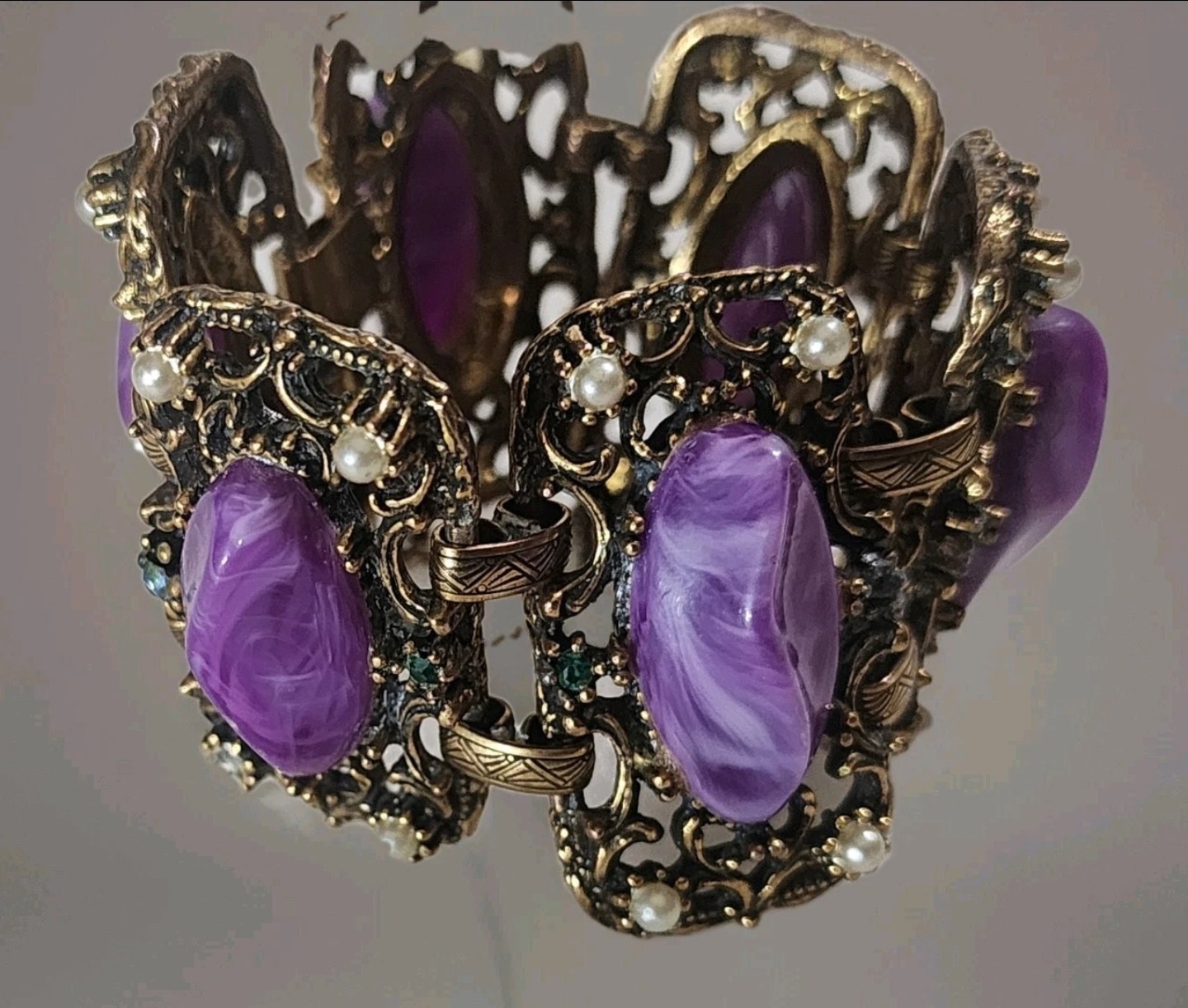 Stunning Statement VTG 6 Panel  Purple Lucite/Fau… - image 15