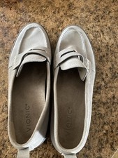 Vionic Uptown Women's Light Grey Slip-On Loafer, Size 9 Genuine Suede