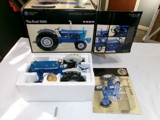 Ford New Holland Farm Toy Precision Series 5000 Tractor Broken Muffler Included