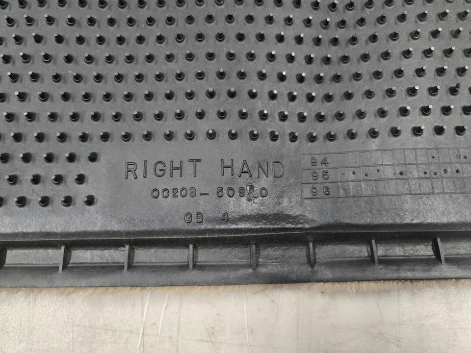 1990-2000 Lexus LS400 FRONT And REAR Carpet Mats Ser TAUPE OEM - Изображение 4 из 4