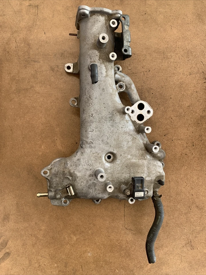 Mitsubishi Montero Sport 3.0L V6 1997–2003 Intake Manifold Upper & Lower OEM - Image 3 of 4
