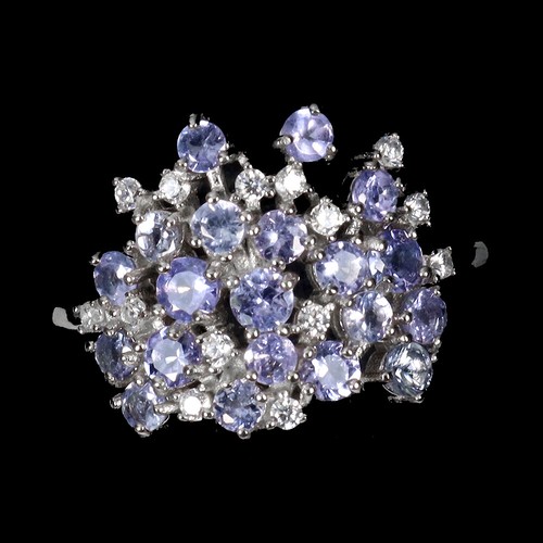 Bague Tanzanite ovale et diamants - Bagues pierres de couleurs fines et précieuses | Bijoux Création Caen