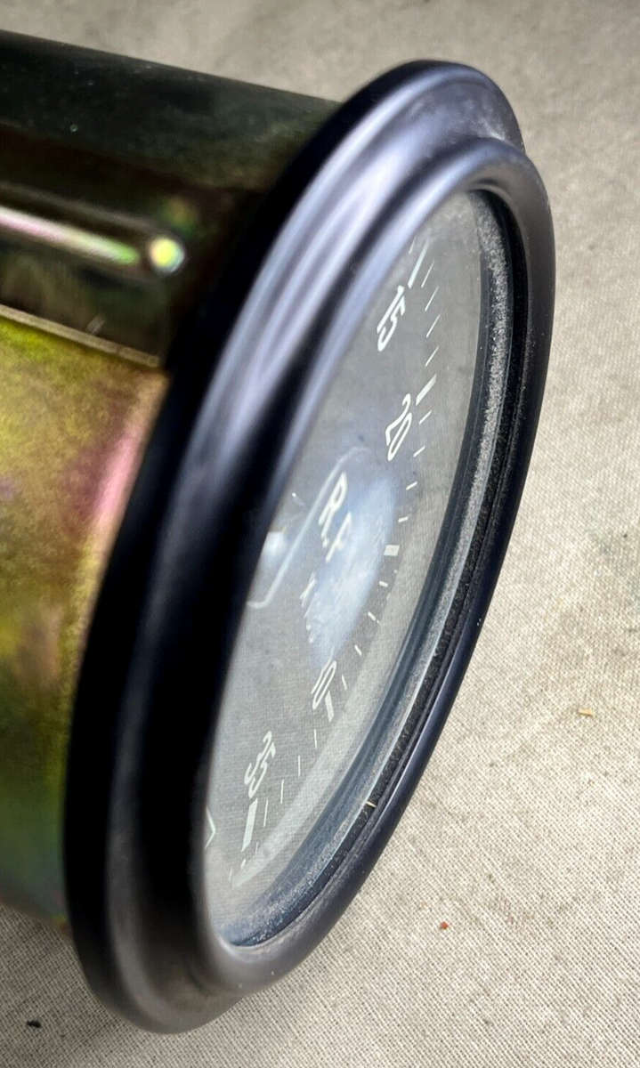 M998 HMMWV HUMVEE Tachometer Gauge 12469030 CONDENSATION