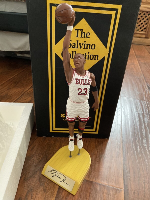 Salvino Michael Jordan Upper Deck Authenticated Figure 1876/2500!! 