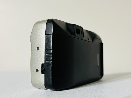 MINOLTA ZOOM 70 FILM CAMERA WITH FLASH CARRY CASE ASPHERICAL LENS 35-70MM - Picture 4 of 6