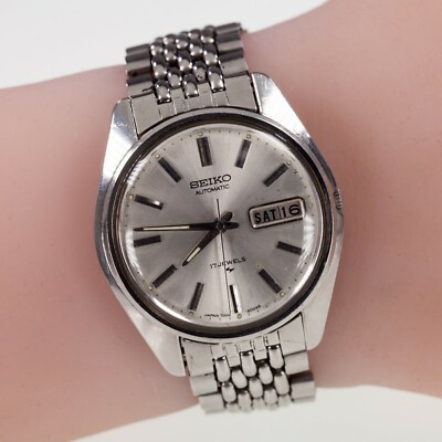 Seiko Stainless Steel Automatic Men's Watch with Day/Date Feature 7006-8007  | eBay
