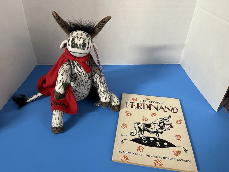 Vintage 1994 Merrymakers 8” Plush Ferdinand the Bull and Book