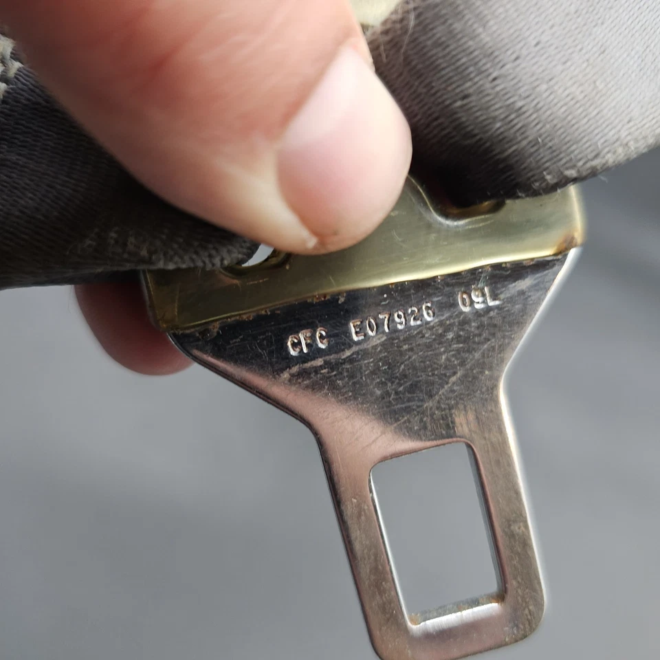 Chevy GMC C1500 K1500 1988-1998 retractor de cinturón de seguridad del pasajero derecho gris E10040 Foto 4 de 4