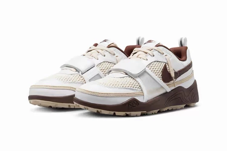Nike Travis Scott x Zoom Field Jaxx Light Chocolate for Sale