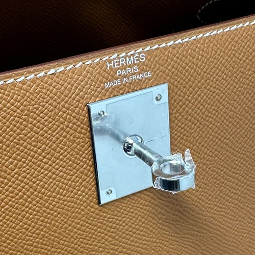HERMES Kelly 28 Sellier Gold Epsom Leather Palladium Hardware - BNIB FULL SET - Picture 8 of 14