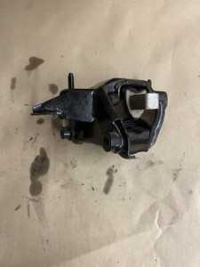 Getriebehalter Getriebelager Original Skoda VW Fabia Polo6Q0199555