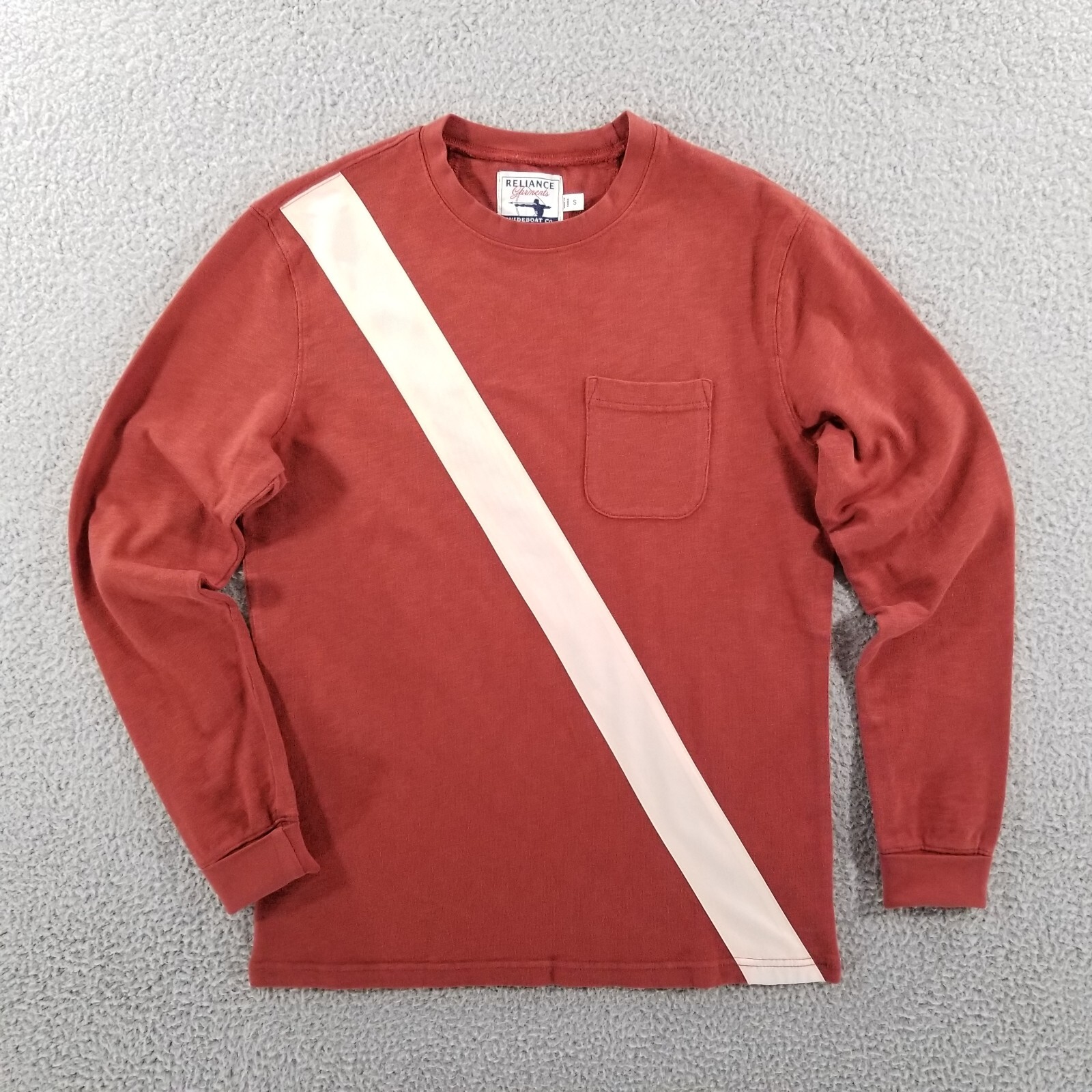 FILA Guideboat Co Shirt Uomo Small Crimson Rosso Canottaggio Crew T Reliance Indumenti Scuba