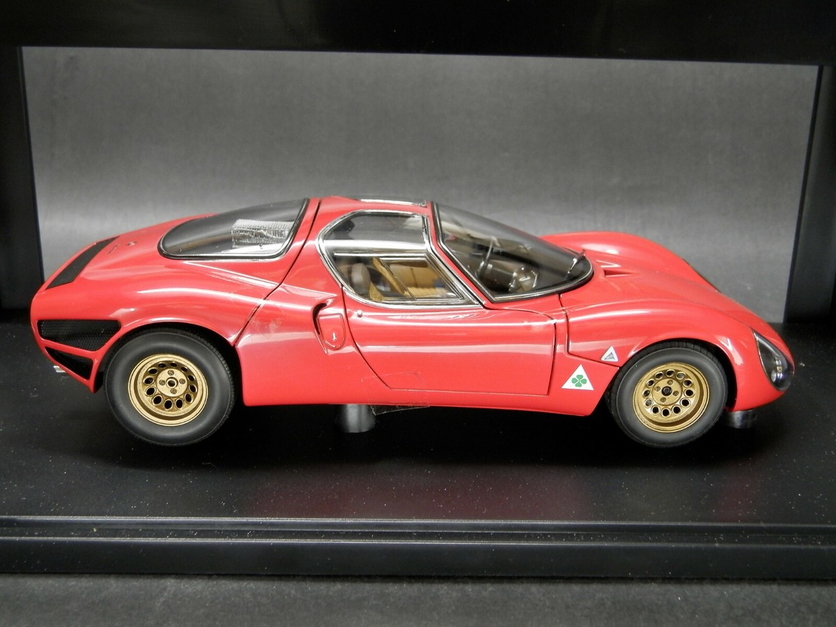 Alfa Romeo 33 Stradale AUTOａｒｔ1/18 s-l1200.jpg