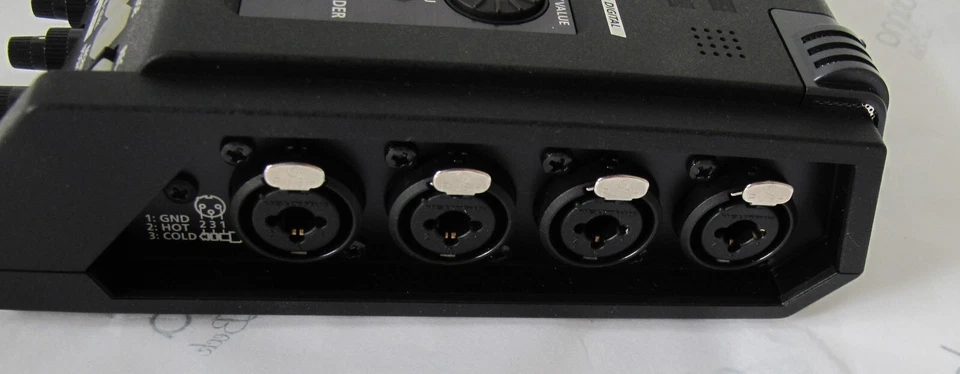 Roland R-44  tragbarer Tonrekorder 4 Kanal - Bild 4 von 4