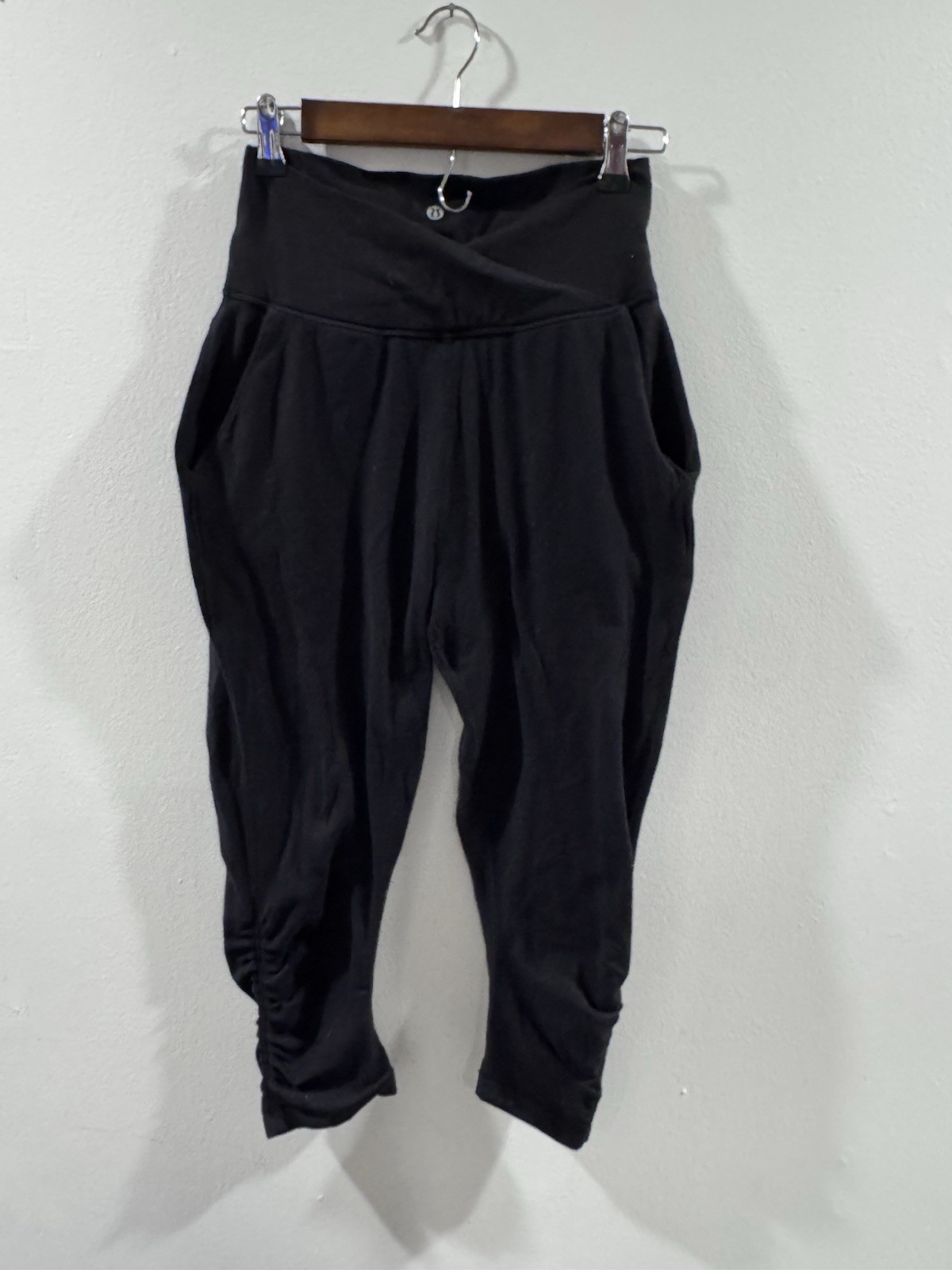 Lululemon Black Jogger Pant size 6
