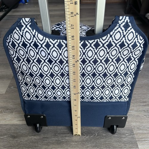 Thirty-One Bags Away We Go Roller Navy And White with Perfect Pendant Pattern - Picture 9 of 13