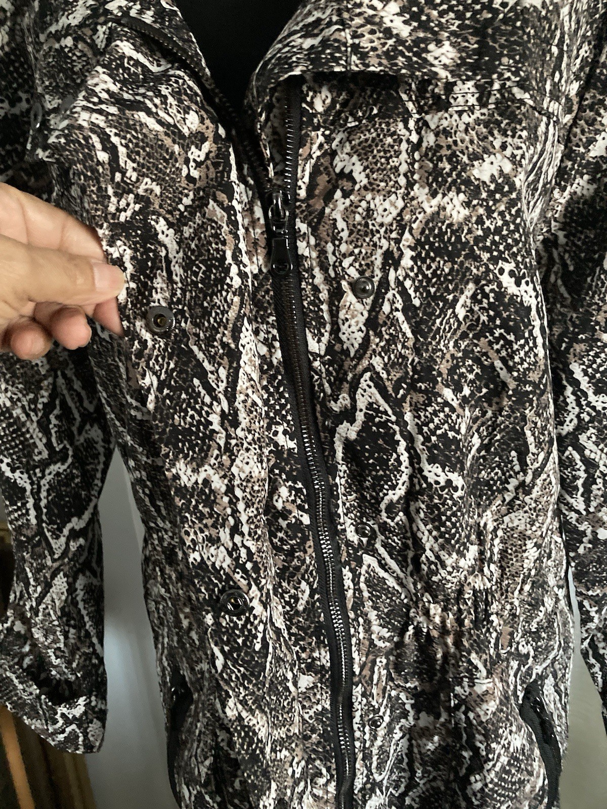 Soft Surroundings Python Snakeskin Print Viper Tr… - image 2